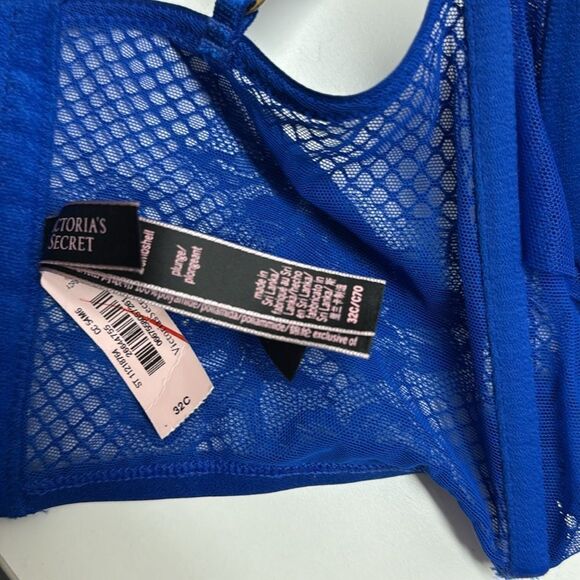 Sold out - Picture 3 of 8